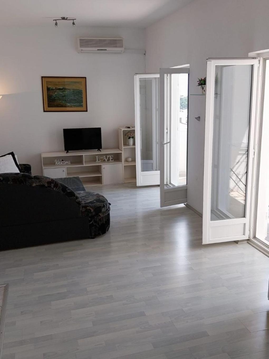 Apartments Josip Baska Voda Exterior photo