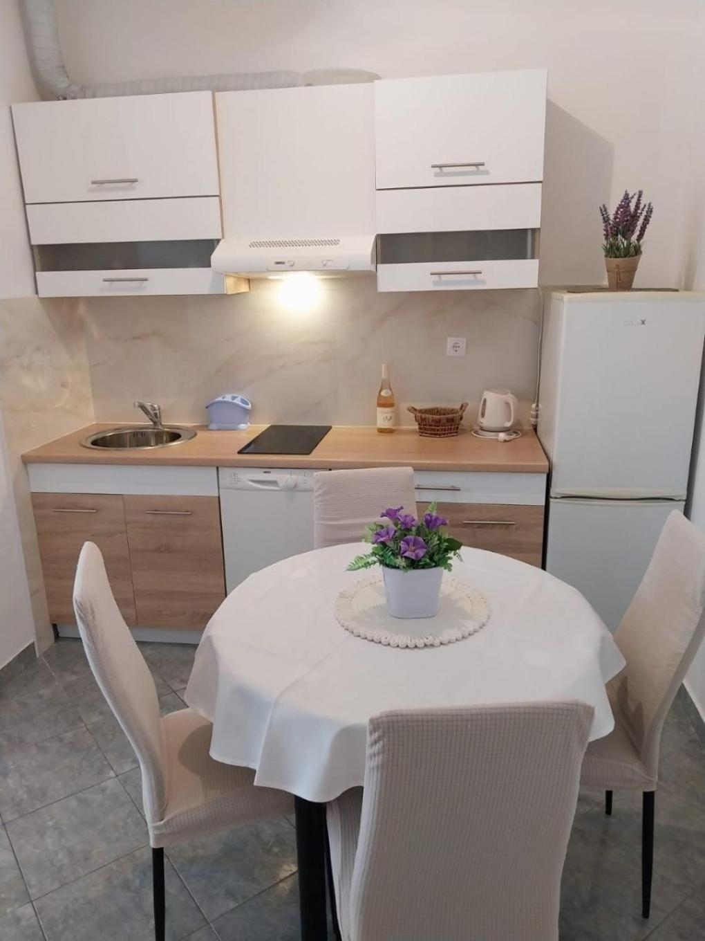 Apartments Josip Baska Voda Exterior photo