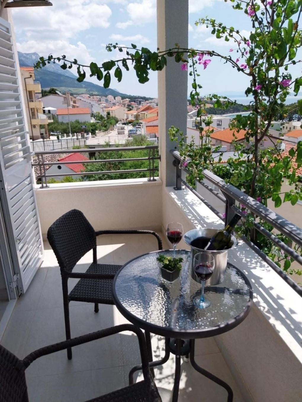 Apartments Josip Baska Voda Exterior photo